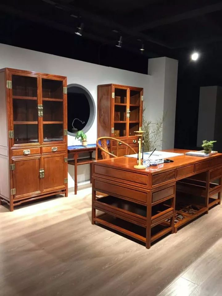 缅甸花梨凭什么，价格一路上涨....